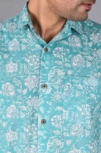 Men Green & White Slim Fit Printed Casual Shirt