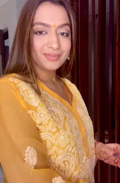 Yellow Georgette All-over Chikankari Jaal Kurta