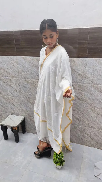 Pure Chanderi Chikan Dupatta ( Dyeable)
