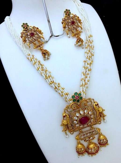 Women's Elite Moti Mala Ad Pendal Jewellery Set (White, Free Size)