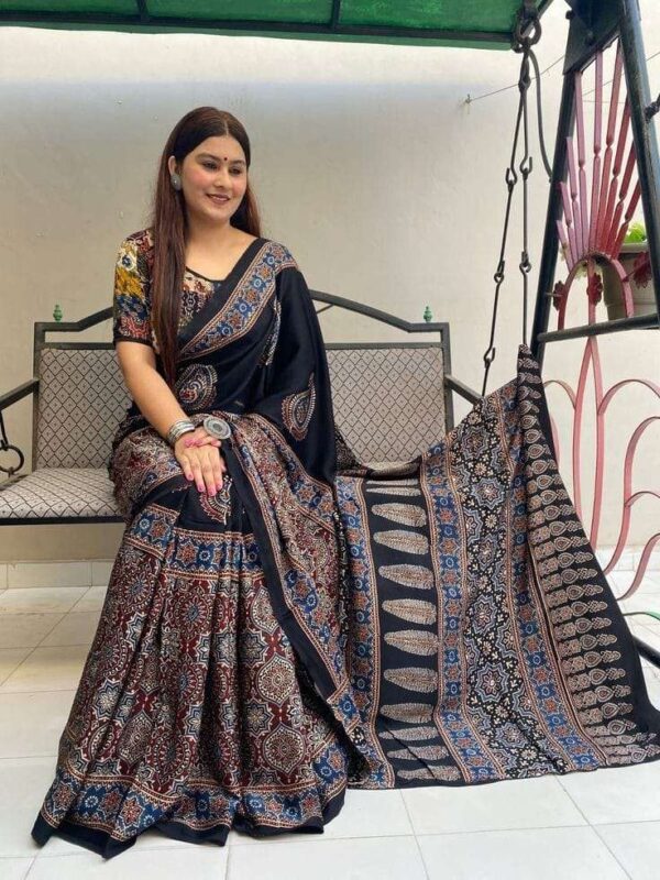 SAREE