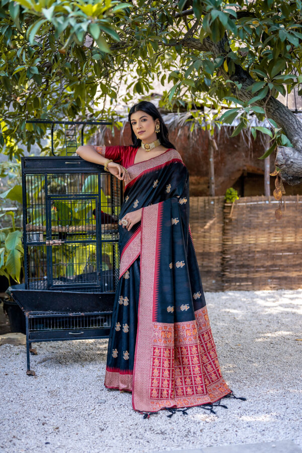 HNDLM_BLUCHRI_101_BLACK saree