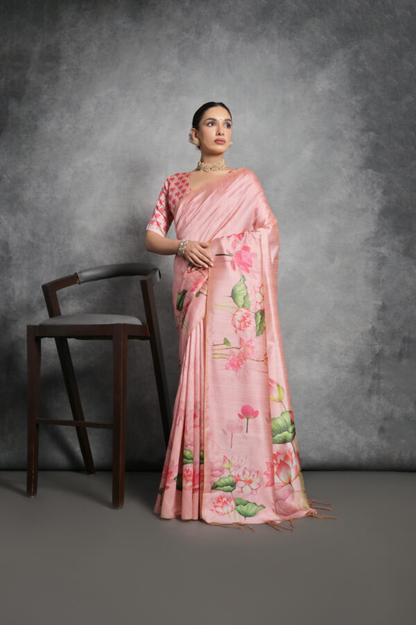 YOGITA_LOTUS_PEACH saree
