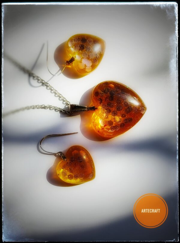 Handmade orange glittering resin pendant locket with earrings ✨️ by Artecraft