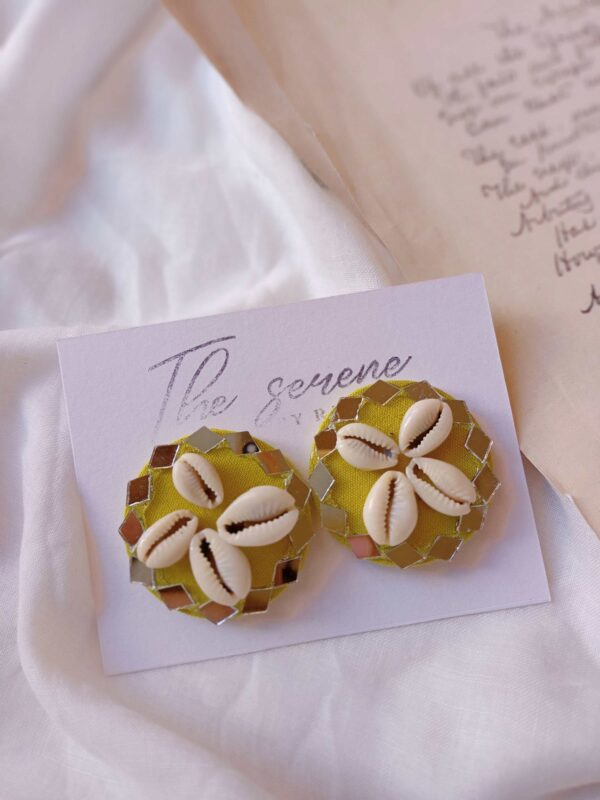 Rainvas Light Green kauri shells studs earrings