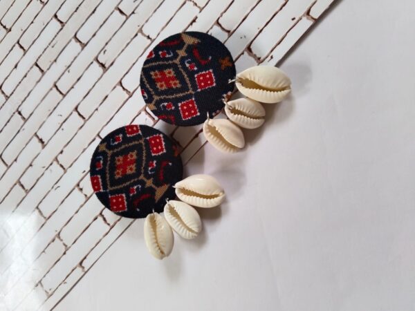 Rainvas Blue and red printed shells studs earrings