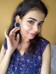 Rainvas Plain Black kundan studs earrings