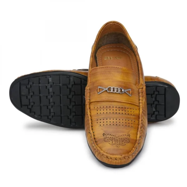 Men Beige Tan,Brown Color Leatherette Material Casual Loafers