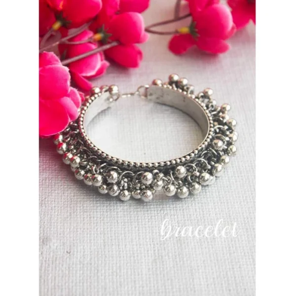Stylish Silver Ghungroo Adjustable Antique Oxidised Bracelet (Color: Silver)