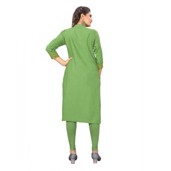 Women's Digital Print Rayon Regular 3/4th Sleeve Knee Length Kurti (Green)