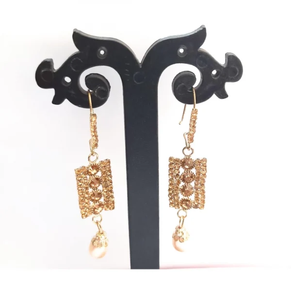 Women's Alloy Plated Stone Gold Plated Drop Earrings (Honey)