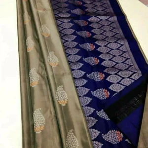 Women's Borderless Kanjivaram Silk Sarees With Unstitched Blouse (Beige)