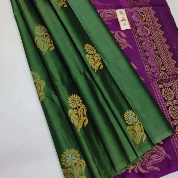 Women's Borderless Kanjivaram Silk Sarees With Unstitched Blouse (Green)