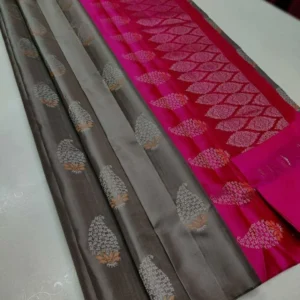 Women's Borderless Kanjivaram Silk Sarees With Unstitched Blouse (Grey)