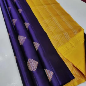Women's Borderless Kanjivaram Silk Sarees With Unstitched Blouse (Purple)