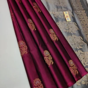 Women's Borderless Kanjivaram Silk Sarees With Unstitched Blouse (Maroon)