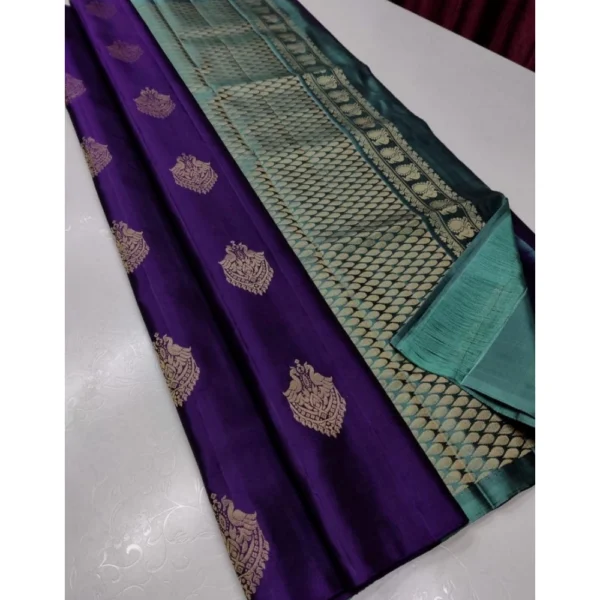 Women's Borderless Kanjivaram Silk Sarees With Unstitched Blouse (Purple)