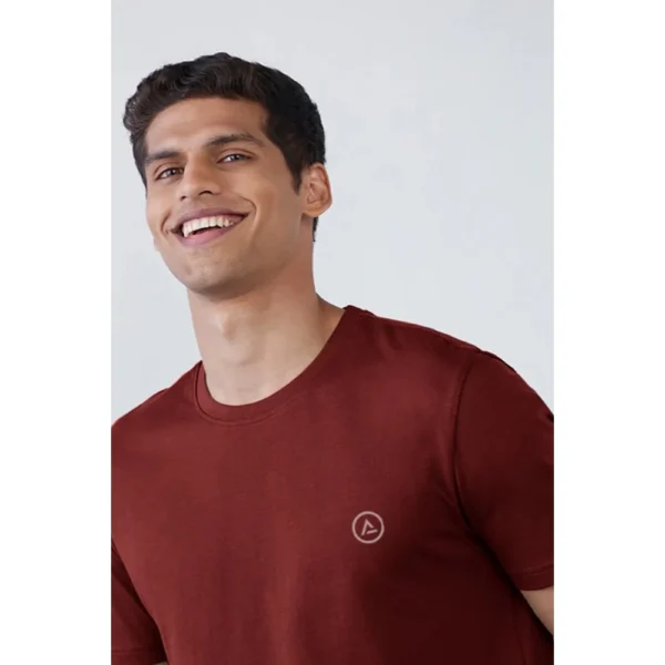 Men's Casual Half sleeve Solid Polyester Crew Neck T-shirt (Maroon)