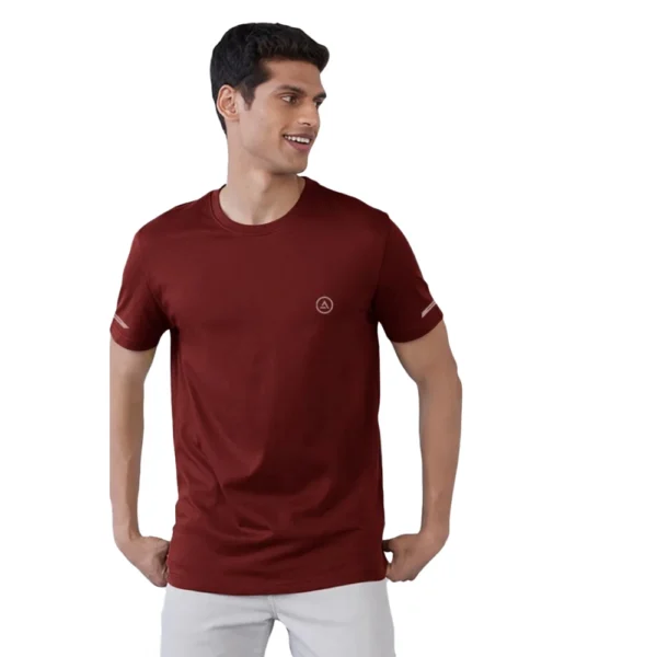 Men's Casual Half sleeve Solid Polyester Crew Neck T-shirt (Maroon)