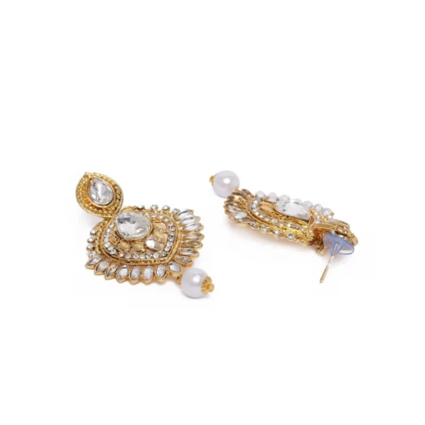 Women's Rose Gold Plated Alloy Kundan Earrings & Mangtikka (White)