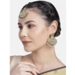 Women's Rose Gold Plated Alloy Kundan Earrings & Mangtikka (White)