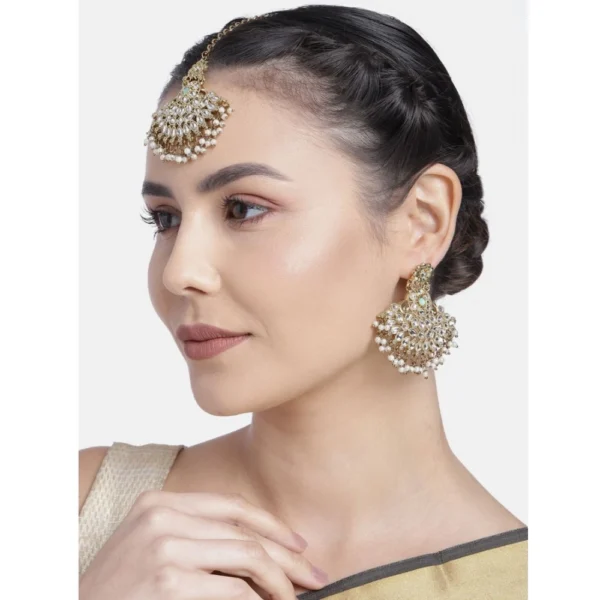 Women's Rose Gold Plated Alloy Kundan Earrings & Mangtikka (White)
