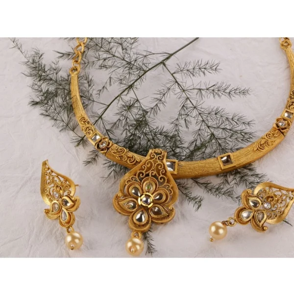 Women's Rose Gold Plated Alloy Necklace & Earings Set (Gold & White)