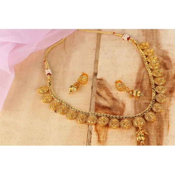 Women's Rose Gold Plated Alloy Necklace & Earings Set (Gold)