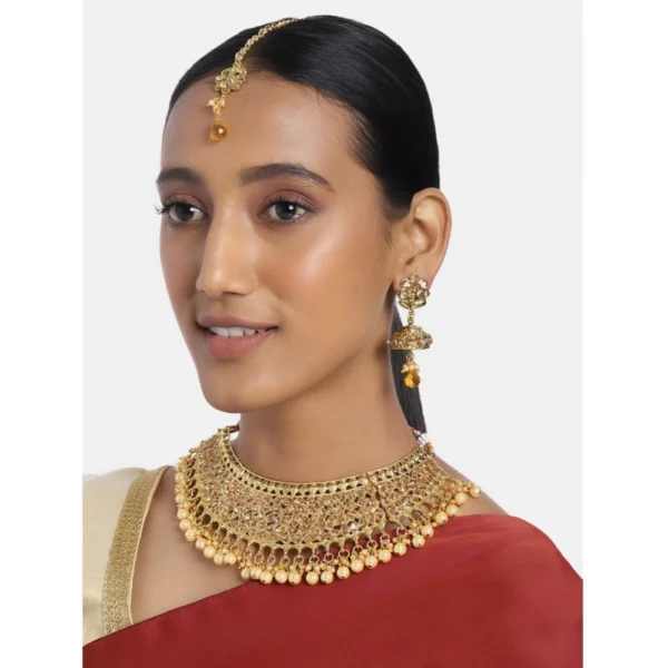 Women's Rose Gold Plated Alloy Necklace Earrings With Maangtika Set (Gold)