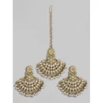 Women's Rose Gold Plated Alloy Kundan Earrings & Mangtikka (White)