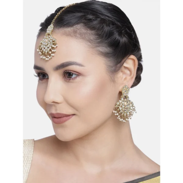 Women's Rose Gold Plated Alloy Kundan Earrings & Mangtikka (White)