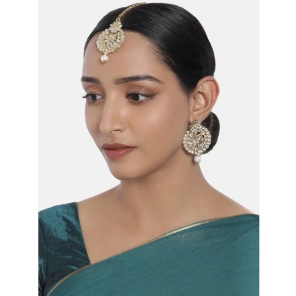 Women's Rose Gold Plated Alloy Kundan Earrings & Mangtikka (White)