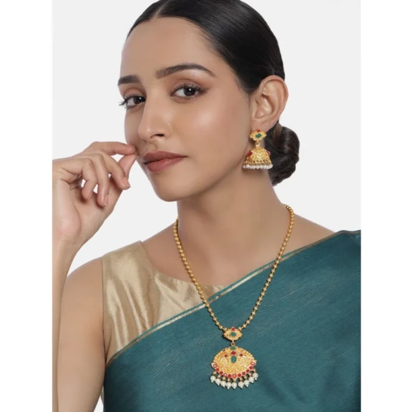 Women's Rose Gold Plated Alloy Jewellery Chain Pendant Sets (Gold & Red)