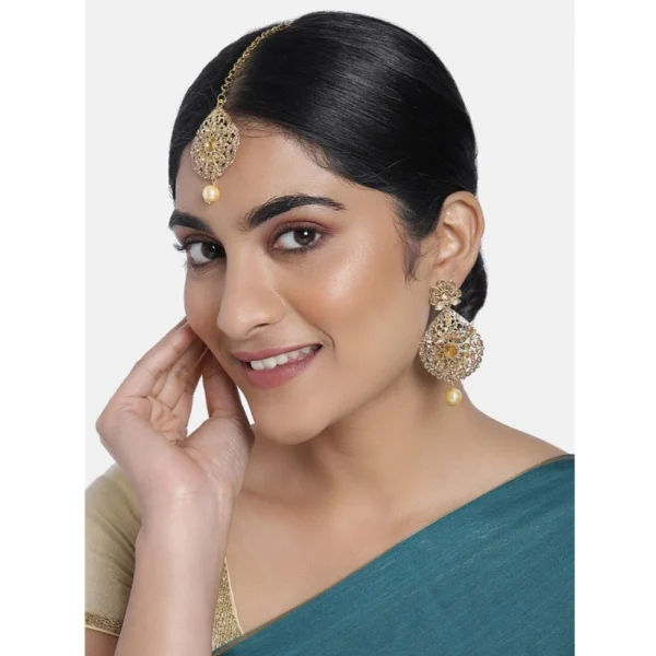 Women's Rose Gold Plated Alloy Kundan Earrings & Mangtikka (Gold)