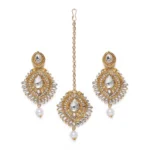 Women's Rose Gold Plated Alloy Kundan Earrings & Mangtikka (White)
