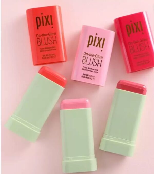 On the glow Fleur blush
