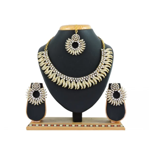 Women's Alloy Necklace set (White)