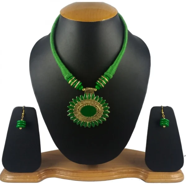 Women's Green Color Designer Tibetan Style Fashion Necklace Set (Color: Green)