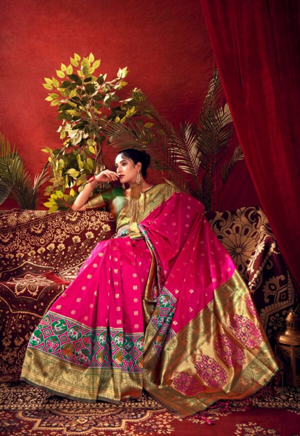 PAITHANI NIDHI