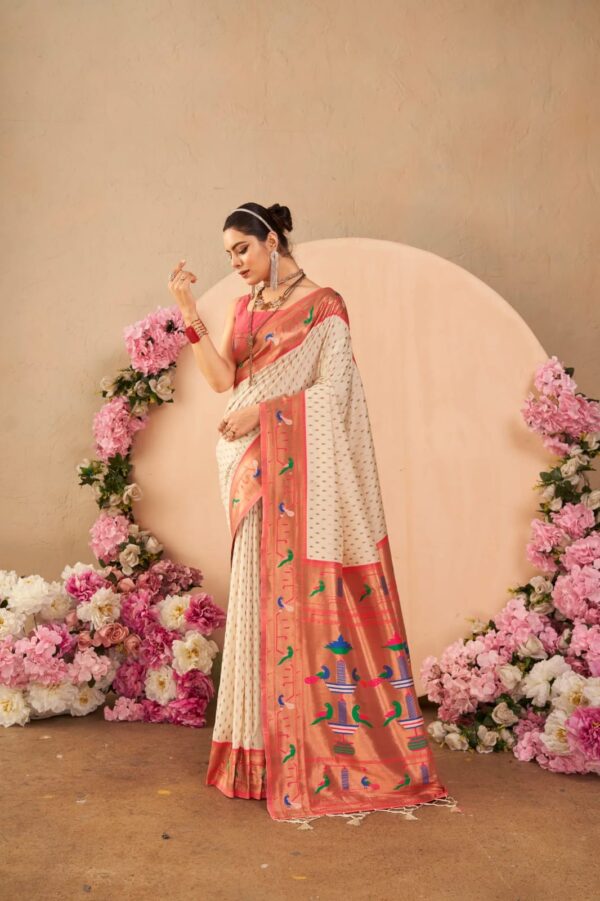PAITHANI BUTTI