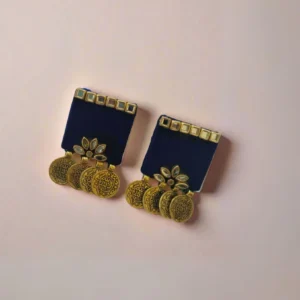 Rainvas Black earrings with golden bottom