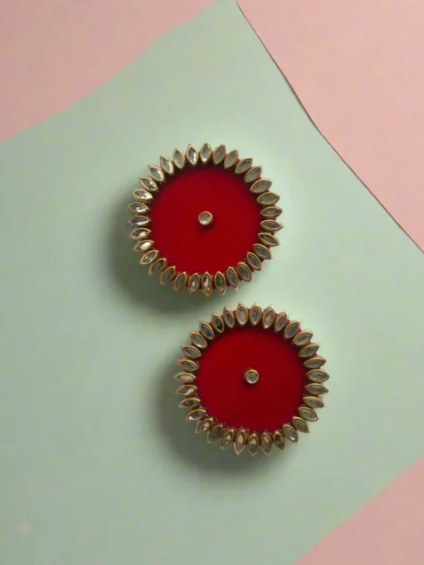 Rainvas Red stud earrings with kundan border