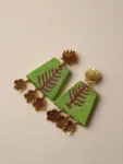 Rainvas light green leaf pattern golden charm earrings