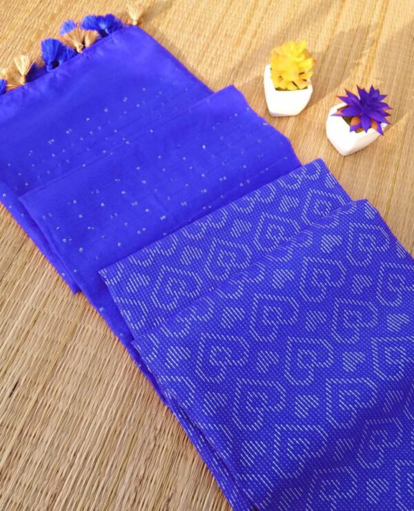 Woven heart motifs saree