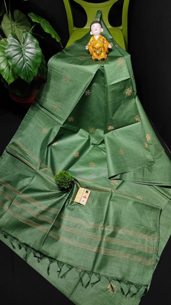 Woven heart motifs saree