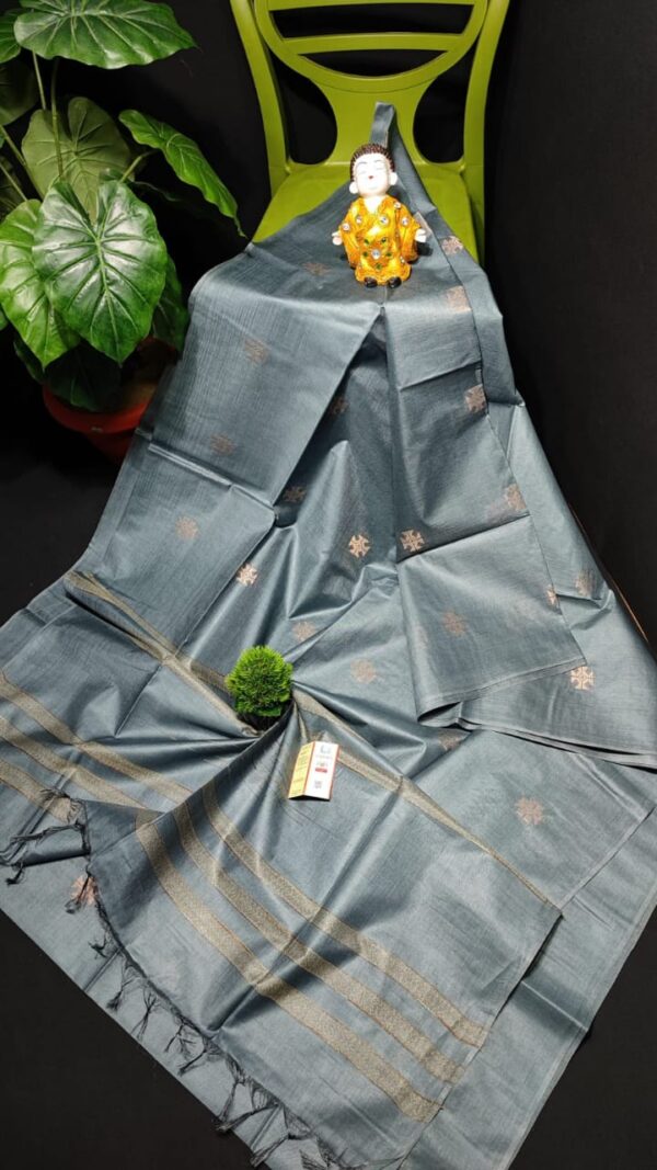 Woven heart motifs saree