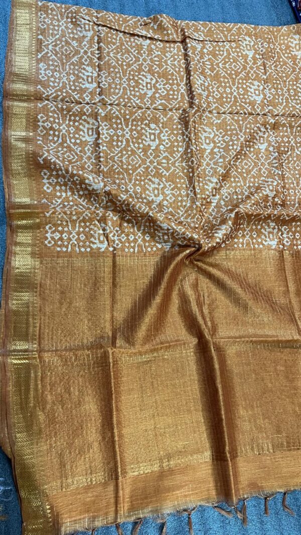 Hand b0utique print saree