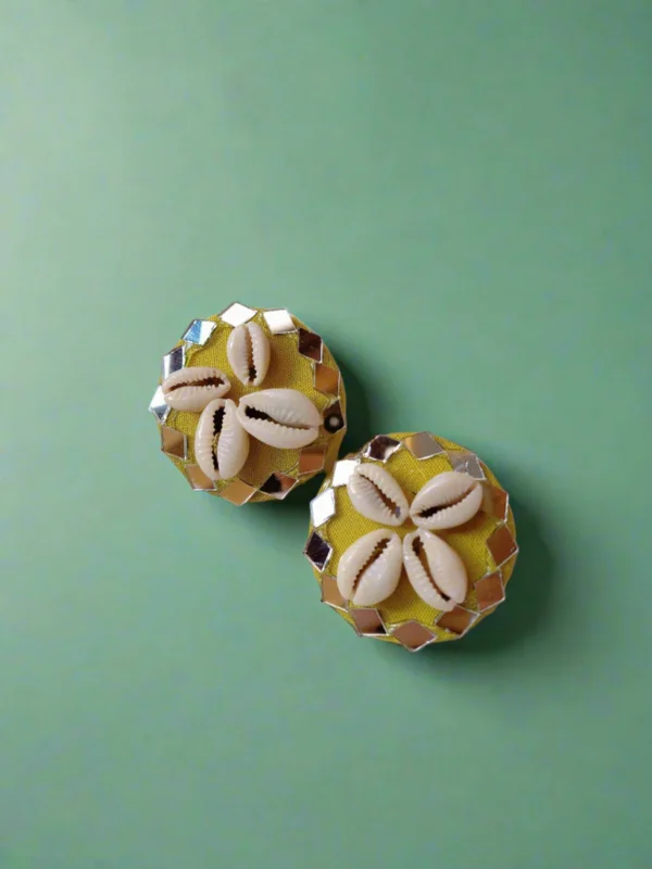 Rainvas Light Green kauri shells studs earrings