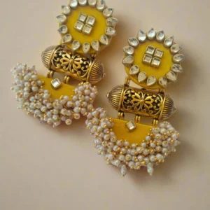 Rainvas Yellow kundan and beads jhumka