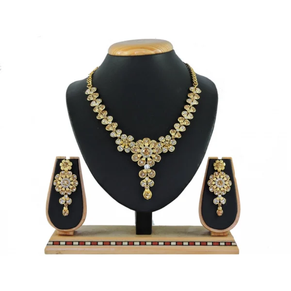 Women's Alloy Necklace set (Gold)